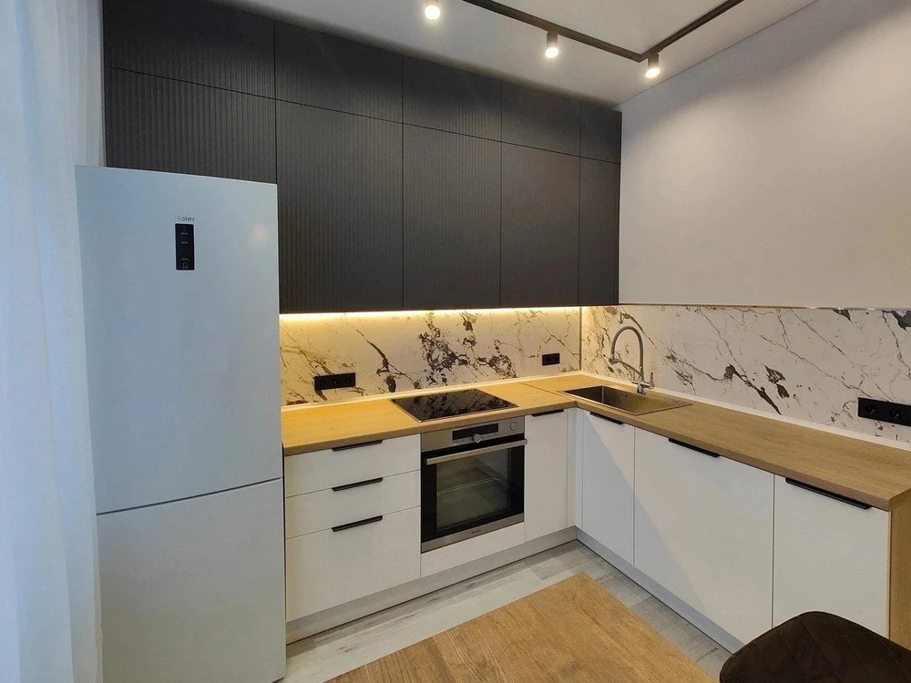 Изготавливаем кухни по индивидуальным размерам.