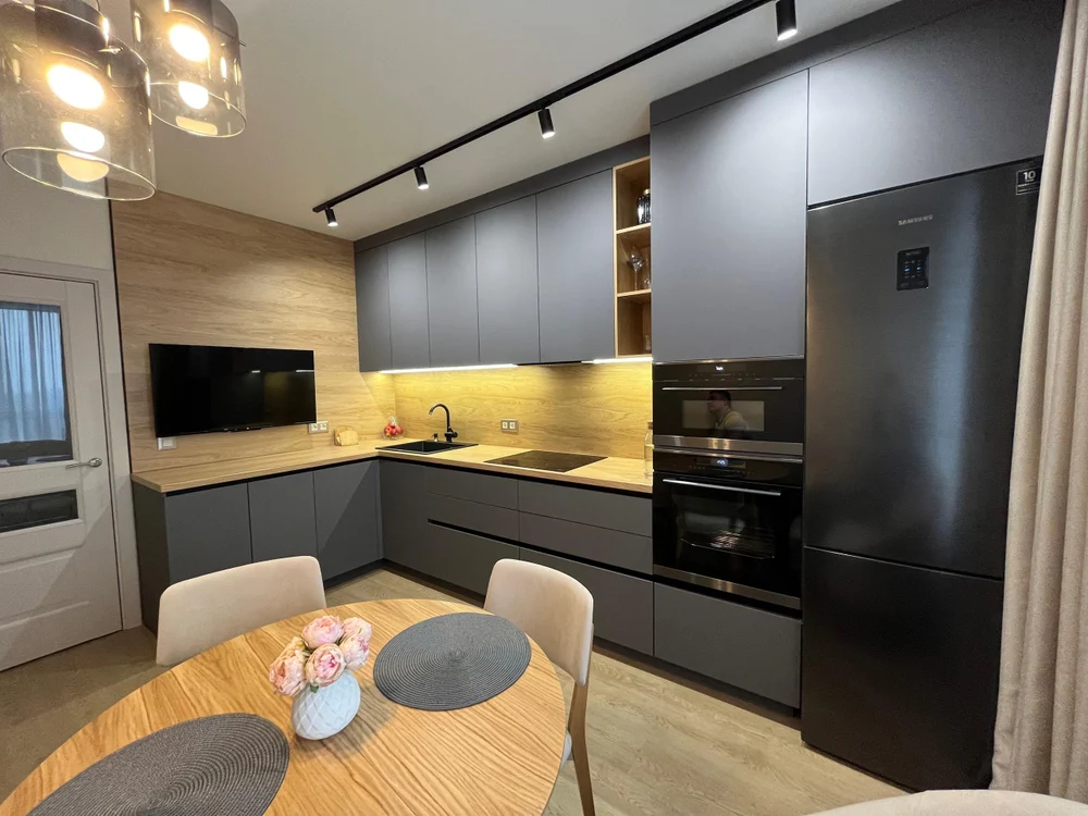 Изготавливаем кухни по индивидуальным размерам.